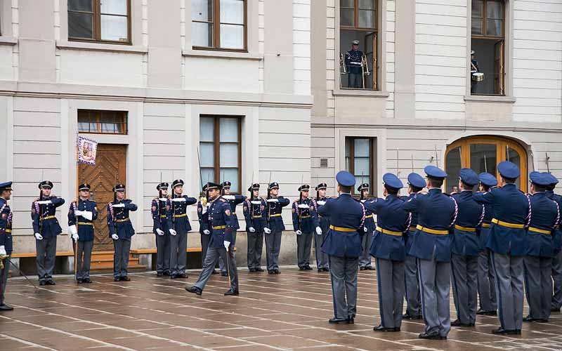 Cambio de Guardia Gratis en el Castillo de Praga